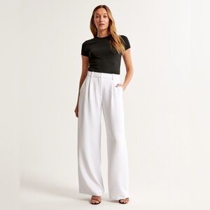 NWT Abercrombie & Fitch Harper Premium Crepe Ultra Wide Leg Pant- White